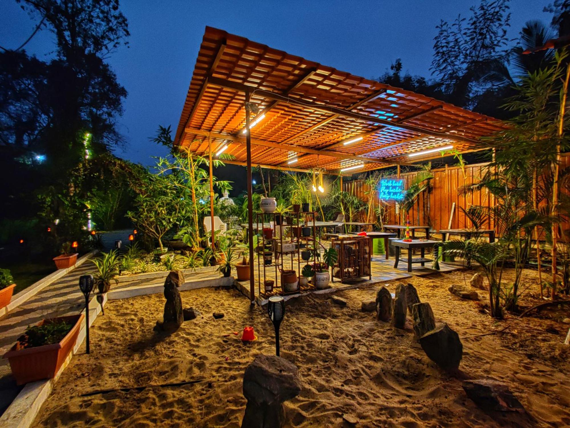 Crystal Springs Villa - A Picture-Perfect Retreat W Pool, Hammock, Gazebo Karjat Exterior foto