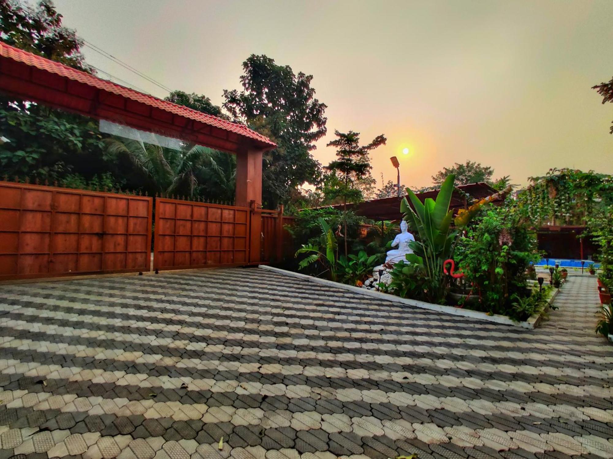 Crystal Springs Villa - A Picture-Perfect Retreat W Pool, Hammock, Gazebo Karjat Exterior foto